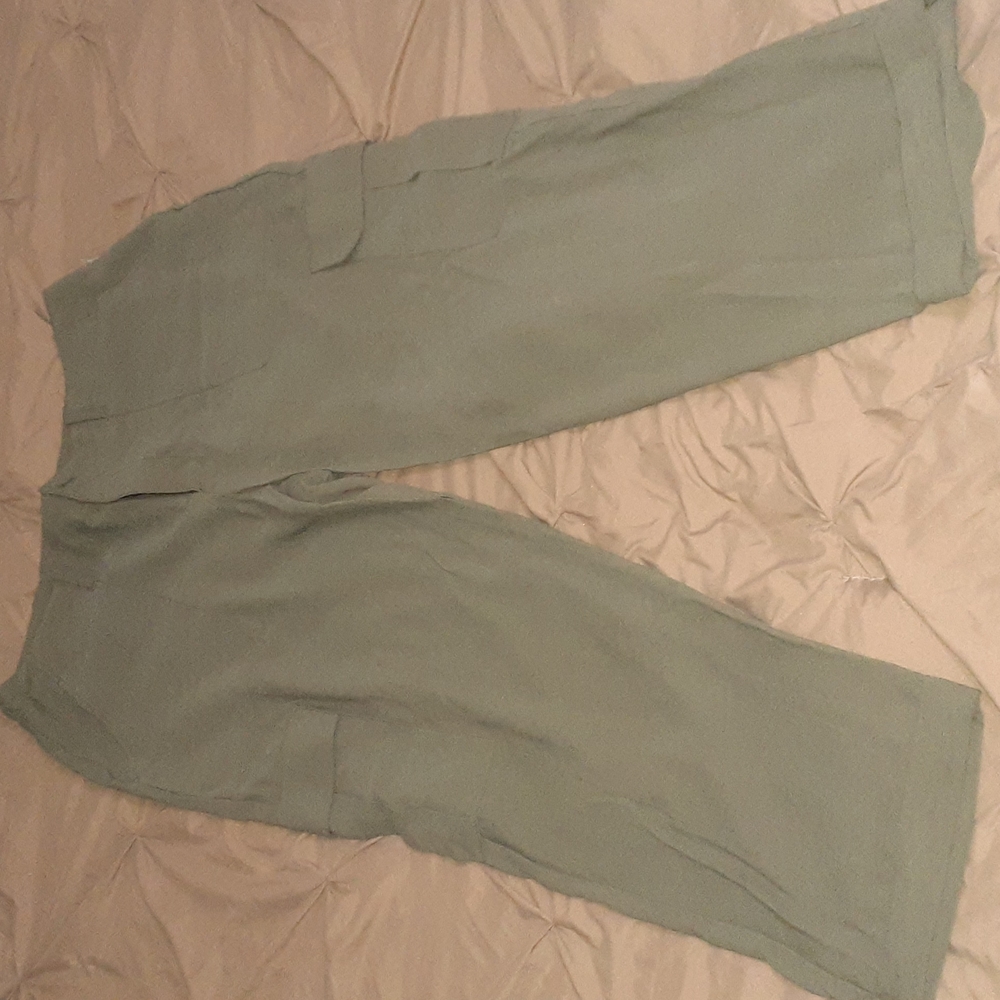 A New Day Midrise cargo style pants